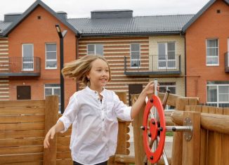 Продается 3-комнатная квартира, 81.6 м2, деревня Володино, Яркая улица, 5