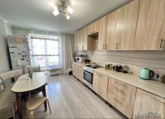 Продам трехкомнатную квартиру, 83.7 м2, поселок городского типа Стройкерамика, улица Нестора Постникова, 4, ЖК Видный