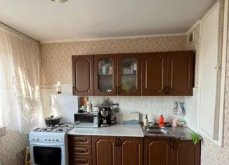 Трехкомнатная квартира на продажу, 72 м2, Майкоп, улица Михайлова, 8