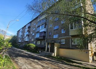 Продам 1-комнатную квартиру, 33 м2, Нижний Тагил, улица Победы, 49А