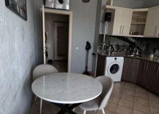 Продается 2-ком. квартира, 45 м2, Краснодар, улица Александра Покрышкина, микрорайон Энка (имени Маршала Жукова)