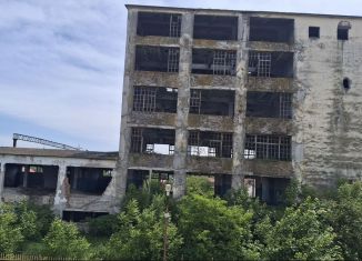 Продаю помещение свободного назначения, 1900 м2, Назрань, улица Газдиева, 45