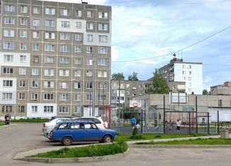 Продам 4-ком. квартиру, 76 м2, Тутаев, Комсомольская улица, 97