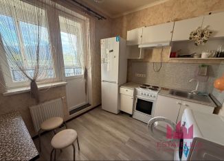 Продам 1-ком. квартиру, 37 м2, Люберцы, Весенняя улица, 14