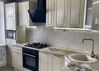 Продаю 3-комнатную квартиру, 60.6 м2, Киров, улица Дзержинского, 64к2