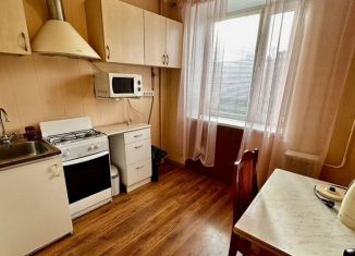 Продаю 1-комнатную квартиру, 30 м2, Мурманск, улица Академика Книповича, 59