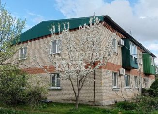 Сдаю трехкомнатную квартиру, 51.2 м2, Кропоткин, Тихорецкая улица, 1А