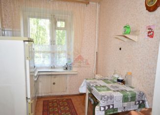 Продаю 3-ком. квартиру, 62.5 м2, Кольчугино, улица 50 лет Октября, 15