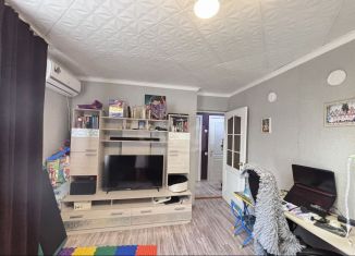 Продается 2-ком. квартира, 42 м2, Мелеуз, улица Ленина, 3Б