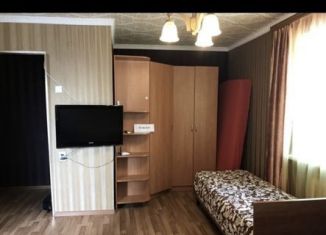 Продается однокомнатная квартира, 30 м2, Кропоткин, Красная улица, 45