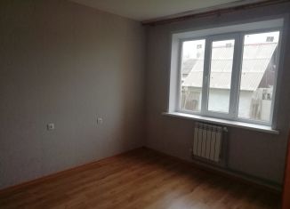 Продаю трехкомнатную квартиру, 63 м2, поселок городского типа Яковлево, Ленинская улица, 13Б