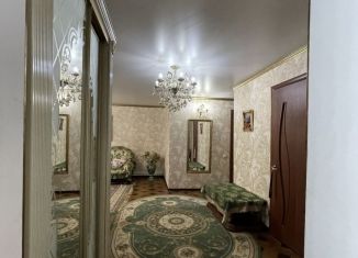 Трехкомнатная квартира на продажу, 68 м2, Карачаевск, улица Курджиева, 3 А