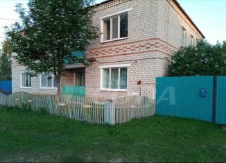 Продается трехкомнатная квартира, 65.9 м2, село Исетское, улица Строителей, 17