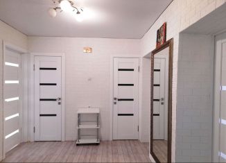 Продается трехкомнатная квартира, 60 м2, Славянск-на-Кубани, улица Стаханова, 197
