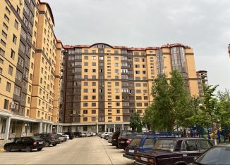 Продаю 1-ком. квартиру, 52 м2, Каспийск, Кавказская улица, 31, ЖК Family