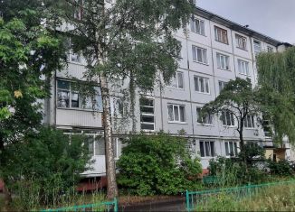 Продается 3-ком. квартира, 62.7 м2, Жуковка, улица Мальцева, 14