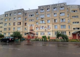 Продается двухкомнатная квартира, 50.2 м2, посёлок городского типа Знаменка, улица Гагарина, 4