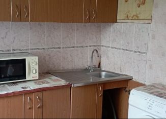 Продаю 2-комнатную квартиру, 54 м2, Челябинск, Комсомольский проспект, 32