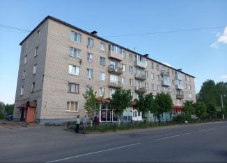 Продается двухкомнатная квартира, 43 м2, Ленинградская область, Комсомольская улица, 9