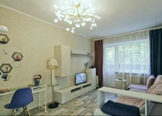 Сдается в аренду 2-комнатная квартира, 40 м2, Калининград, улица Дмитрия Донского, 3В