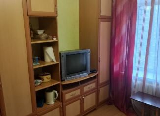 Сдам в аренду комнату, 12 м2, Череповец, улица Краснодонцев, 26