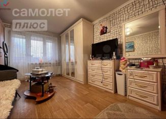 Продается 1-комнатная квартира, 35 м2, Альметьевск, улица Гафиатуллина, 51