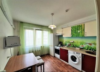 Продается 1-комнатная квартира, 37 м2, Ростовская область, улица Петренко, 8