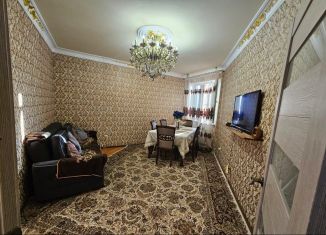 Продам 3-комнатную квартиру, 65 м2, Дагестан, улица Гаджимагомедова, 13