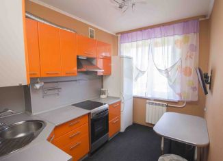 Продается 2-комнатная квартира, 44 м2, Тобольск, 6-й микрорайон, 11