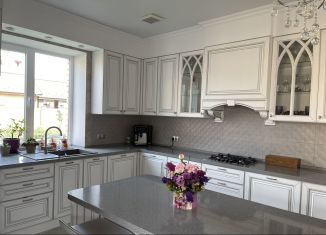 Продам дом, 190 м2, посёлок Дубровка, Сиреневая улица