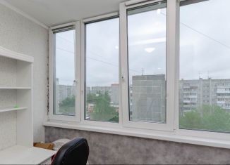 Сдается в аренду трехкомнатная квартира, 62 м2, Новосибирск, улица Кропоткина, 130/2, метро Маршала Покрышкина