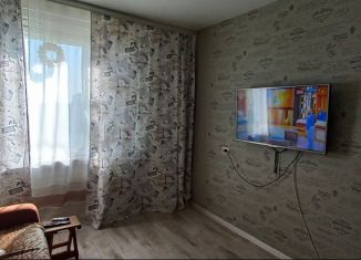 Продаю 4-комнатную квартиру, 81 м2, Челябинск, улица Салавата Юлаева, 3