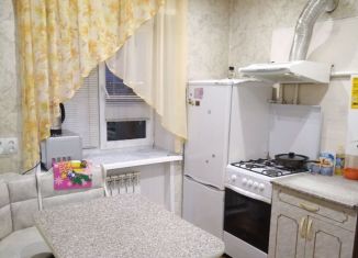 Сдам трехкомнатную квартиру, 60 м2, Елец, Клубная улица, 2