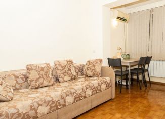 Сдача в аренду 1-комнатной квартиры, 33 м2, Владивосток, Сельская улица, 8