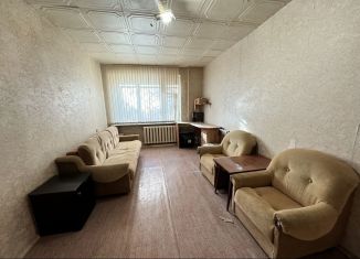 Сдается в аренду однокомнатная квартира, 34 м2, Волгоградская область, Новодвинская улица, 54