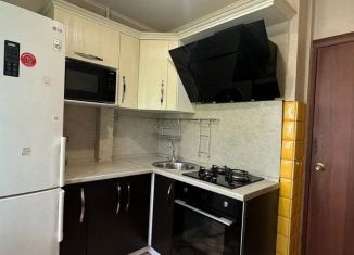 Продам 2-комнатную квартиру, 46 м2, Хабаровский край, улица Герцена, 3