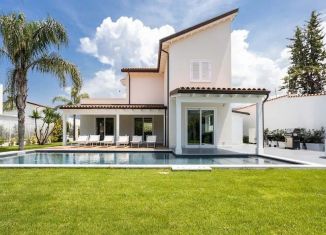 Продажа дома, 170 м2, посёлок городского типа Сириус, Листопадная улица, 57