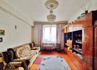 2-комнатная квартира на продажу, 60 м2, Магнитогорск, Октябрьская улица, 12