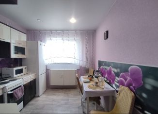 Продажа двухкомнатной квартиры, 52.8 м2, поселок городского типа Бачатский, улица Л. Шевцовой, 56