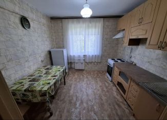 Сдам двухкомнатную квартиру, 51 м2, Забайкальский край, улица Чкалова, 31