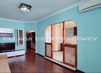 Продаю 1-комнатную квартиру, 47 м2, Батайск, улица Комарова, 131А