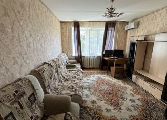 Сдается в аренду 2-ком. квартира, 54 м2, Тихорецк, улица Кирова, 26