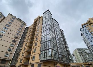 Двухкомнатная квартира на продажу, 65 м2, Каспийск, проспект Акулиничева, 2