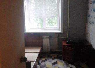 Сдаю в аренду 3-комнатную квартиру, 55 м2, Бийск, улица Революции, 82