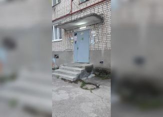 Продам двухкомнатную квартиру, 59.4 м2, Черкесск, Советская улица, 193