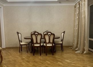 3-комнатная квартира на продажу, 120 м2, Каспийск, улица Амет-хан Султана, 10