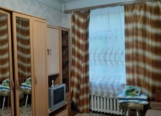 Сдача в аренду комнаты, 16 м2, Свердловская область, улица Баумана, 32