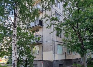 Четырехкомнатная квартира на продажу, 74.3 м2, Санкт-Петербург, проспект Луначарского, 56к1, метро Проспект Просвещения