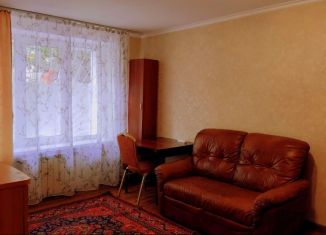 Сдам в аренду 1-комнатную квартиру, 35 м2, Москва, Ломоносовский проспект, 3к3