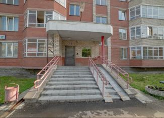 Продается трехкомнатная квартира, 75.6 м2, Екатеринбург, Чкаловский район, Родонитовая улица, 23А